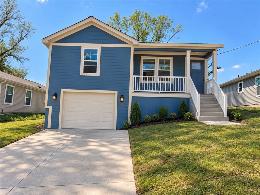 2724 N 21st Place