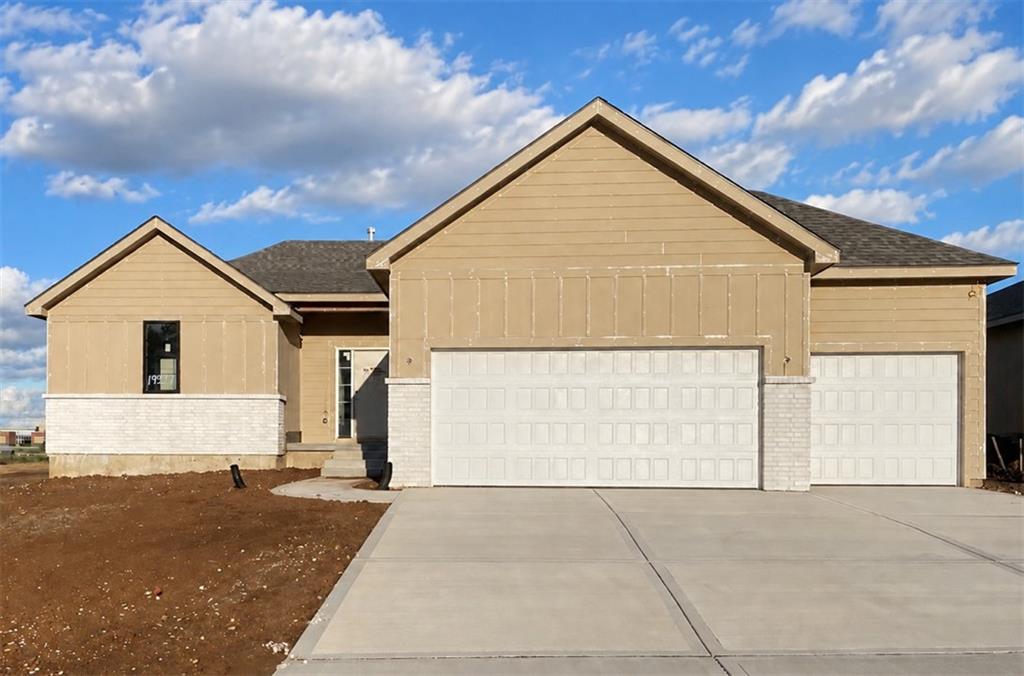 19317 Skyview Lane Property Photo 1