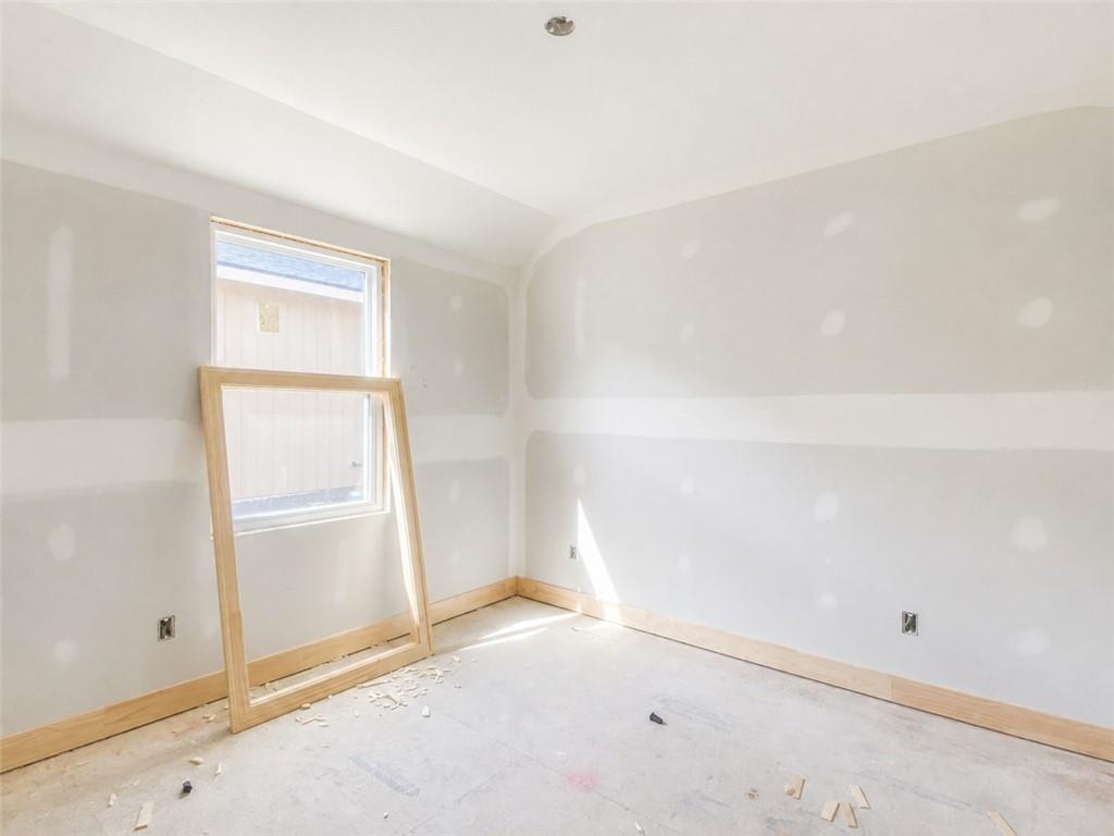 19317 Skyview Lane Property Photo 13