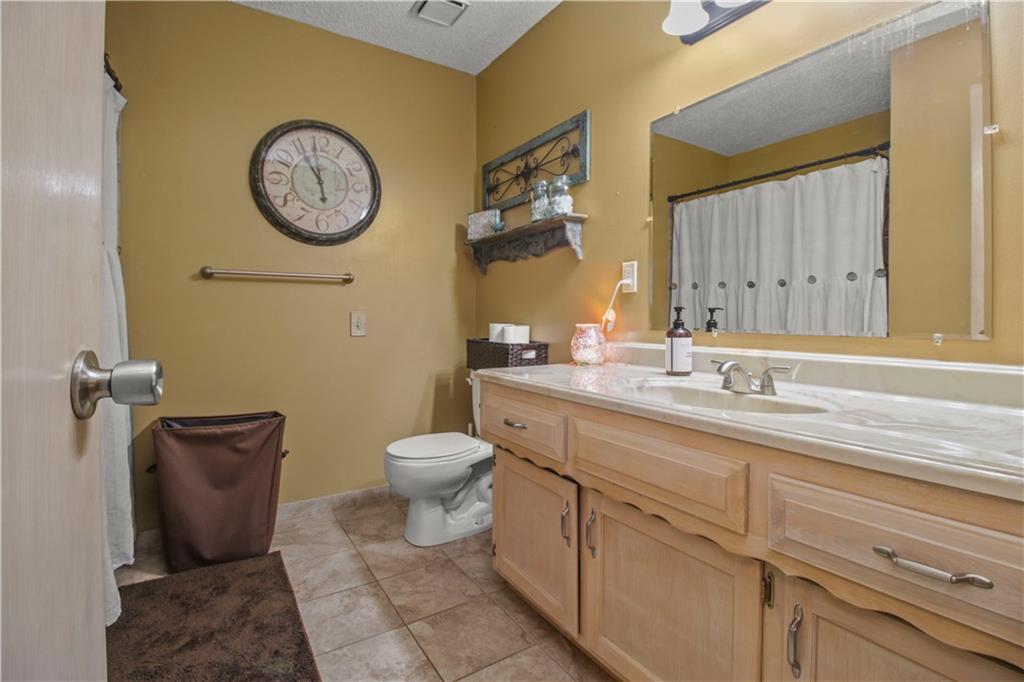 3308 E 303rd Street Property Photo 19