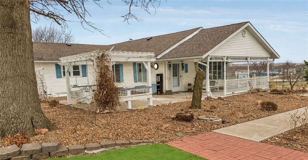 210 Berry Street Property Photo 1