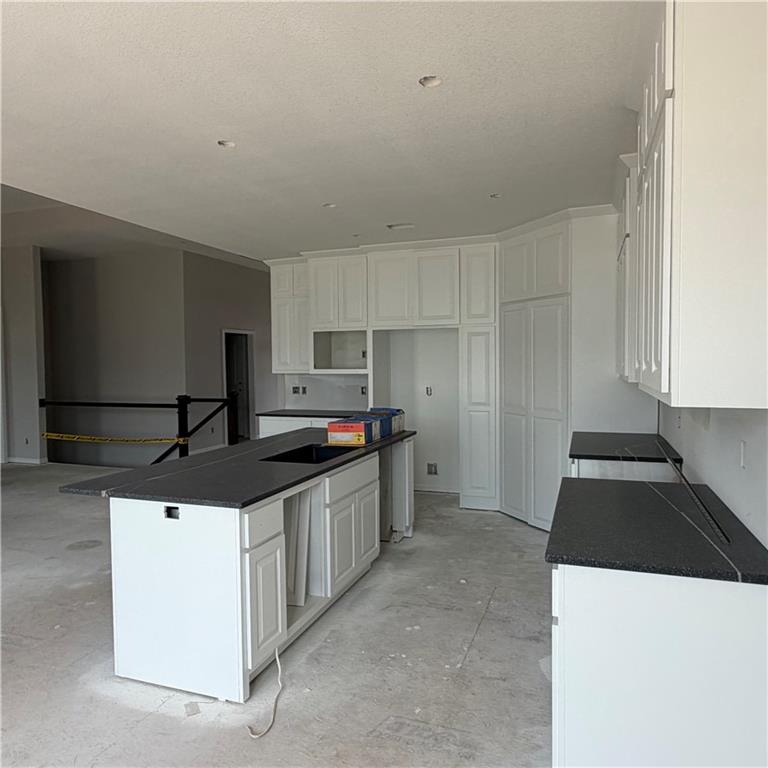 2304 Foxtail Drive Property Photo 10