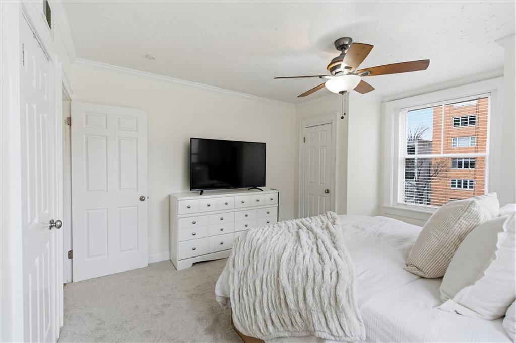 229 Ward Parkway Property Photo 18