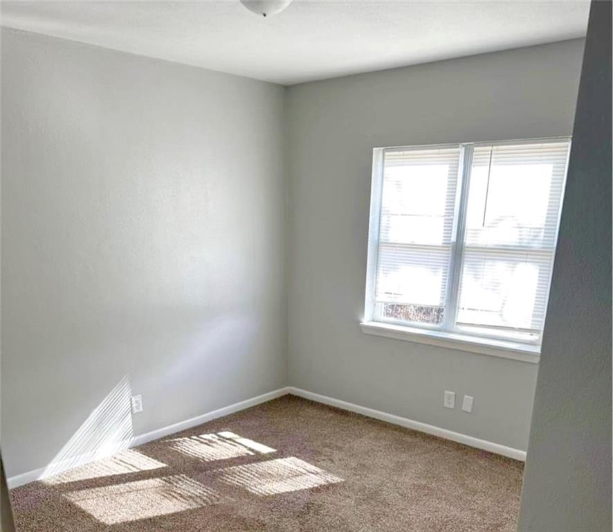 310 E Franklin Street Property Photo 14