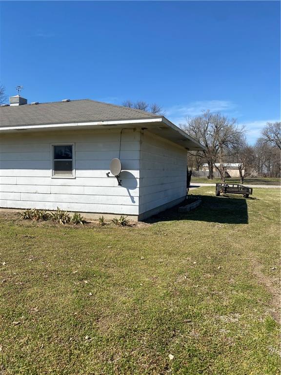 804 E Perry N/a Property Photo 4