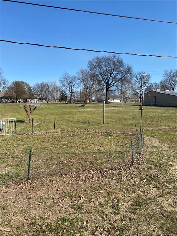 804 E Perry N/a Property Photo 6