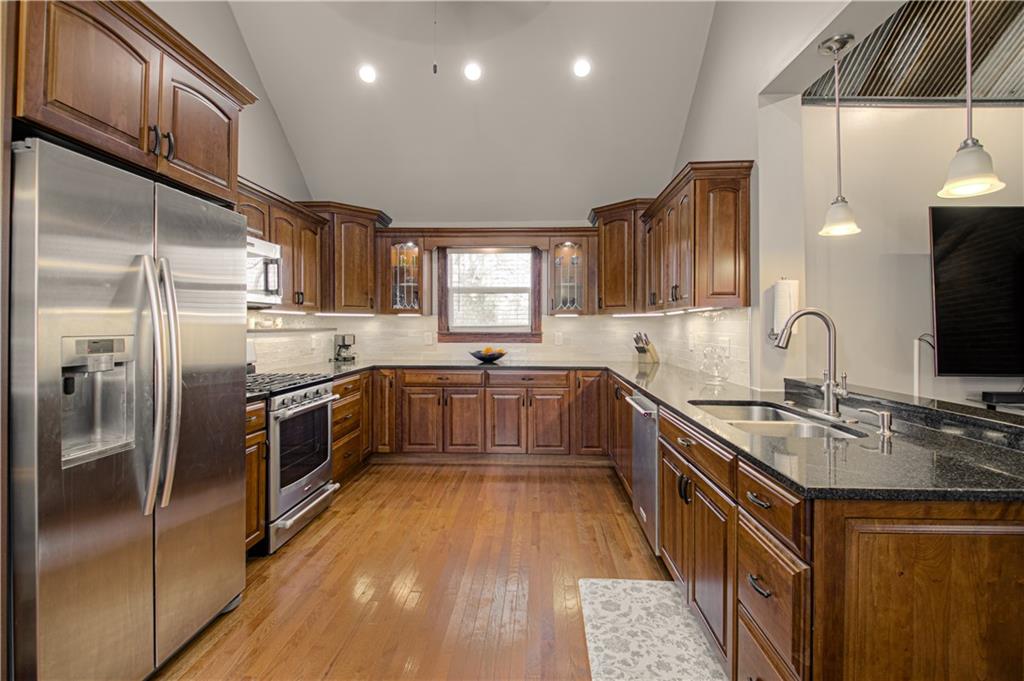 225 Groom Street Property Photo 19