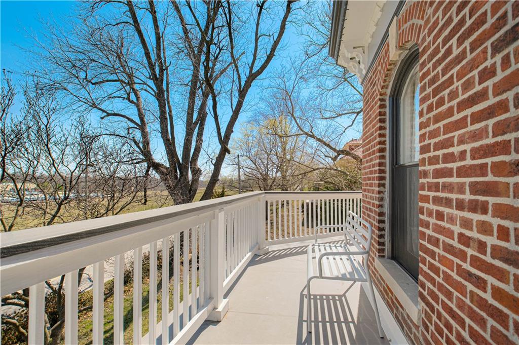 225 Groom Street Property Photo 34