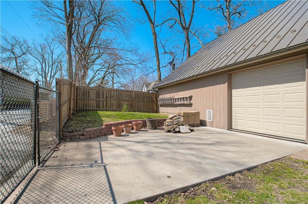 225 Groom Street Property Photo 39