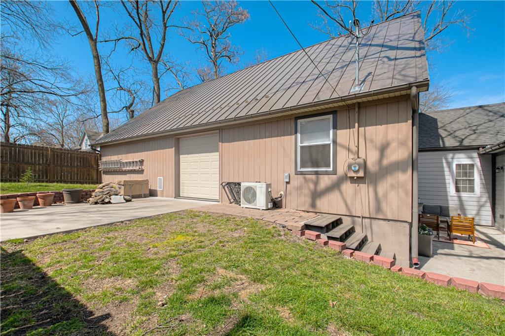 225 Groom Street Property Photo 40