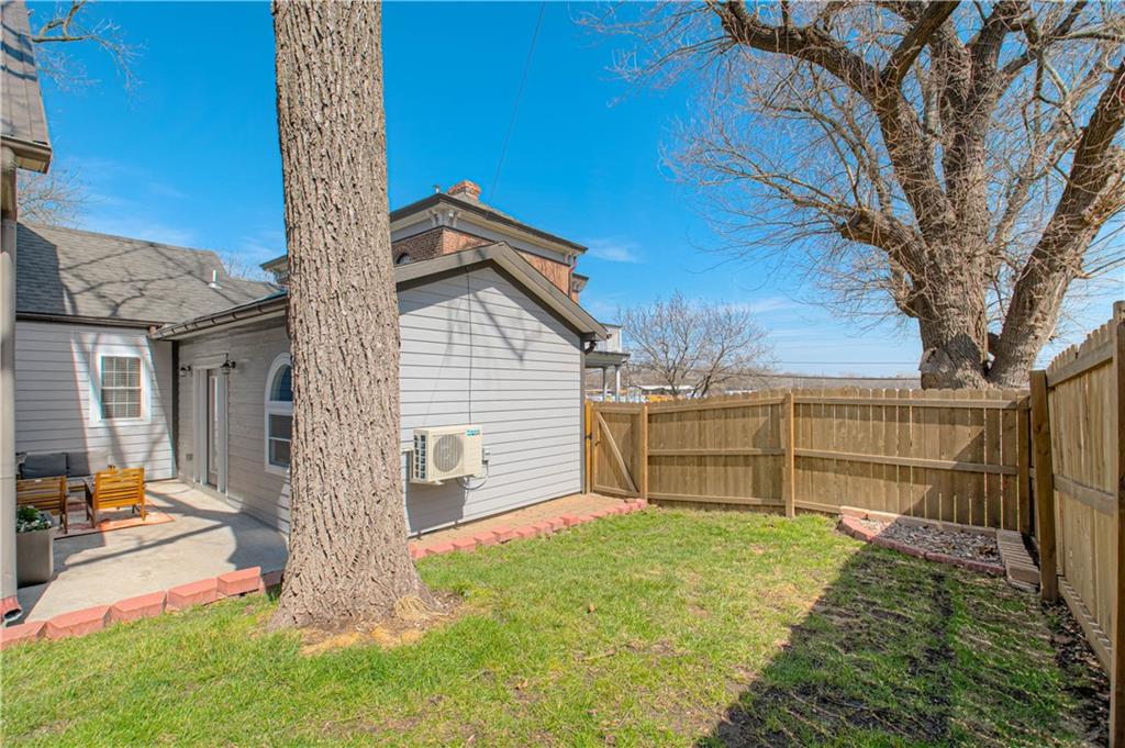 225 Groom Street Property Photo 41