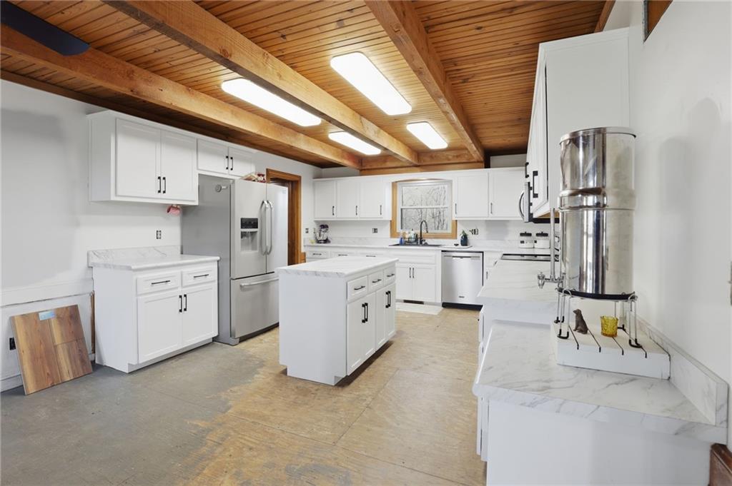 19251 Bolling Road Property Photo 9