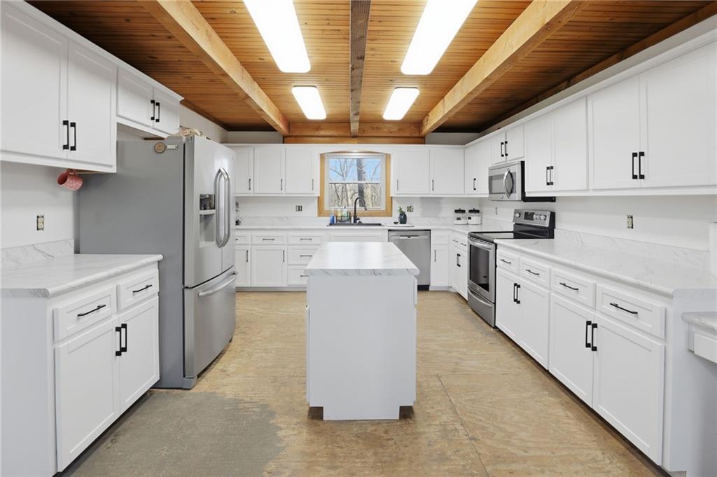 19251 Bolling Road Property Photo 10