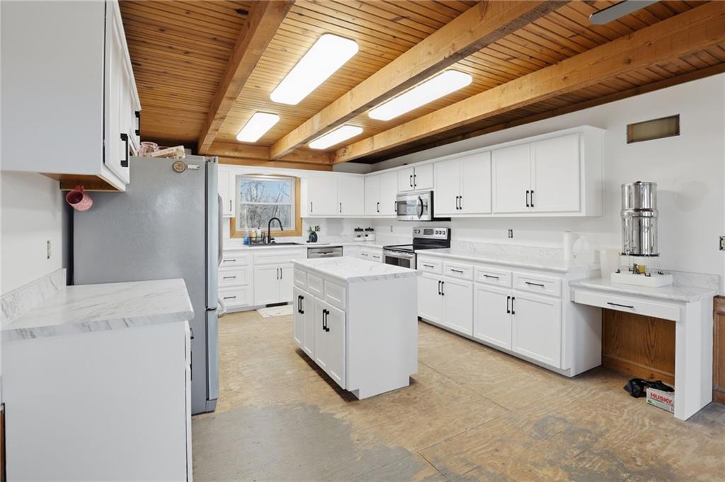 19251 Bolling Road Property Photo 11