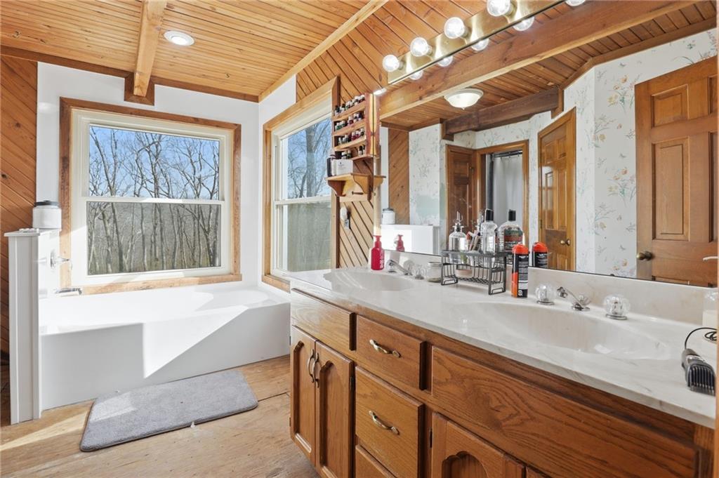 19251 Bolling Road Property Photo 17