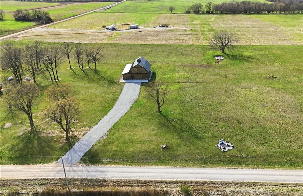 29990c S 2725 Road Property Photo 33