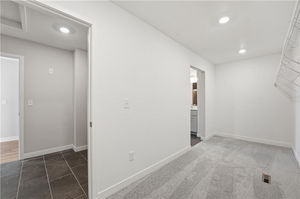 18299 W 166th Terrace Property Photo 25
