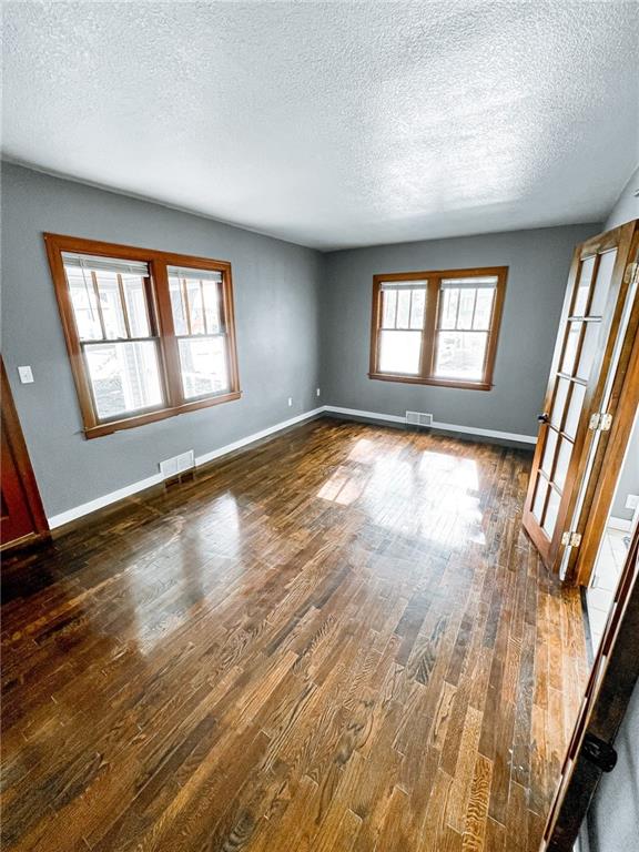 419 W 12th Street Property Photo 17