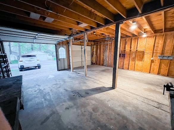 419 W 12th Street Property Photo 21