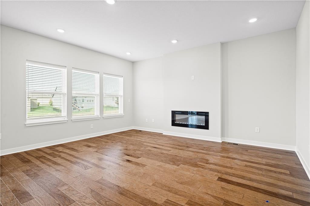 18251 W 166th Terrace Property Photo 30