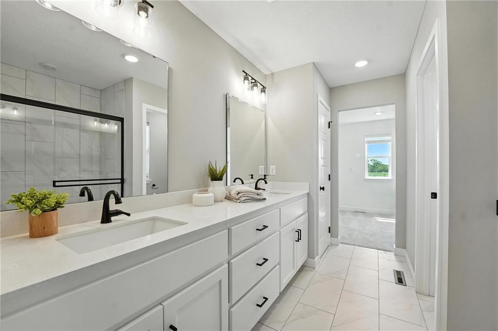 1201 Sendera Trail Property Photo 14