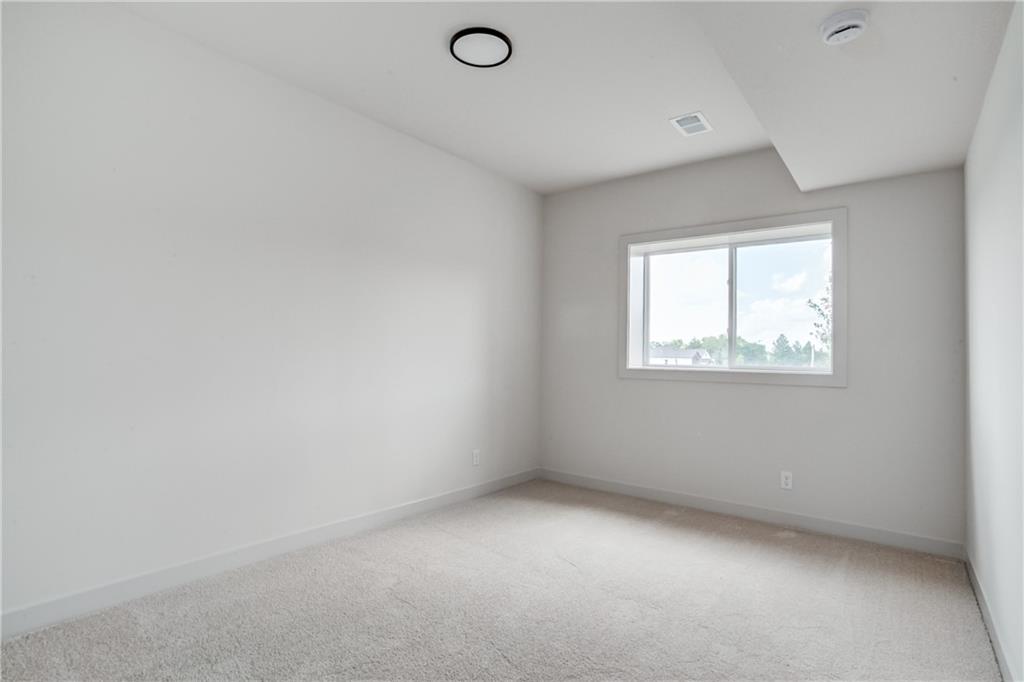 2604 Ne Crestview Street Property Photo 27