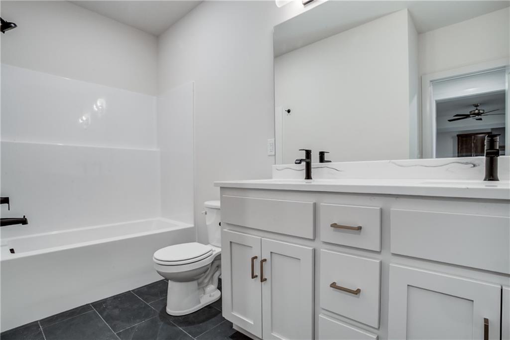 2604 Ne Crestview Street Property Photo 28