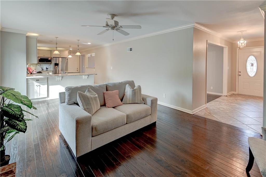 10708 Saint Catherines Lane Property Photo 8
