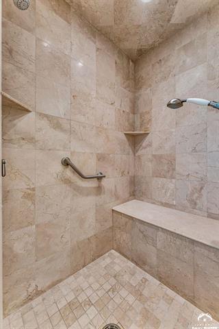 208 Fall Creek Drive Property Photo 25