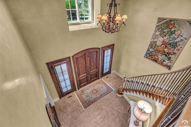 208 Fall Creek Drive Property Photo 27
