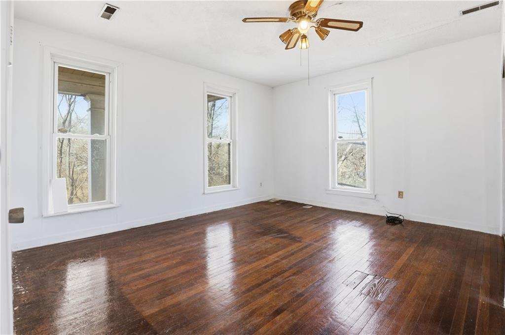419 Maple Boulevard Property Photo 4