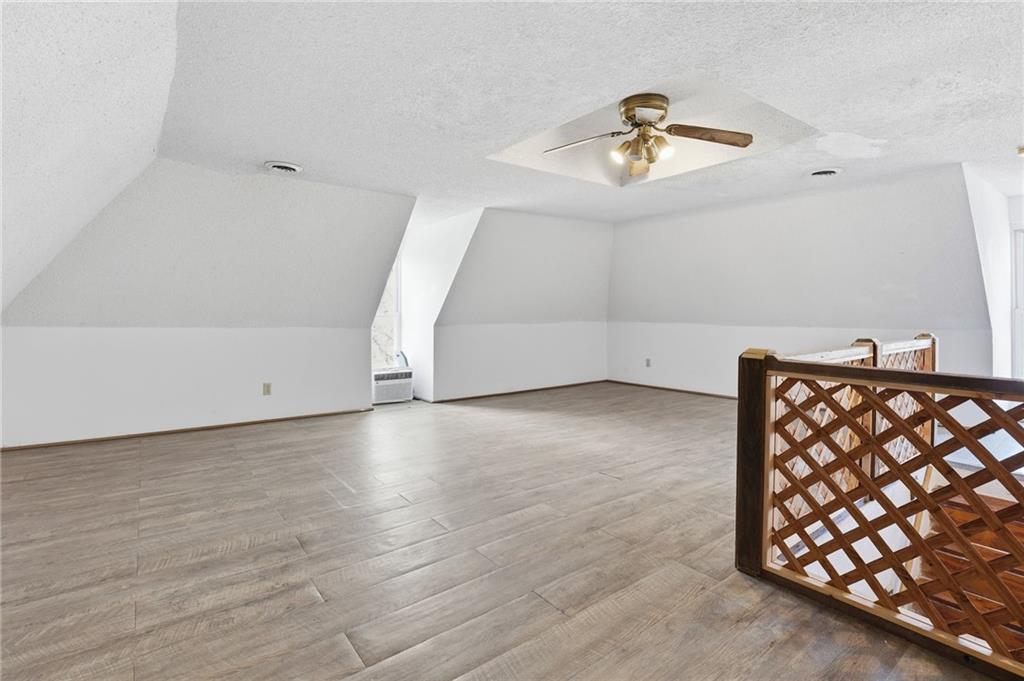 419 Maple Boulevard Property Photo 12
