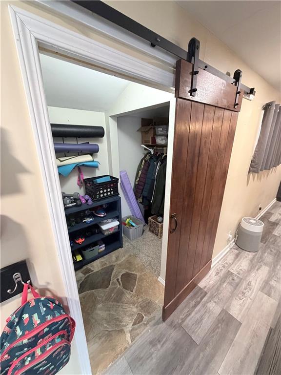 807 Lakeview Drive Property Photo 6