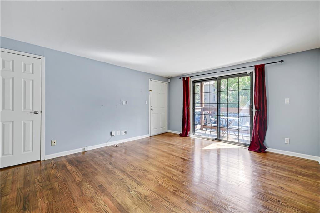 1114 W 46th Street Property Photo 10
