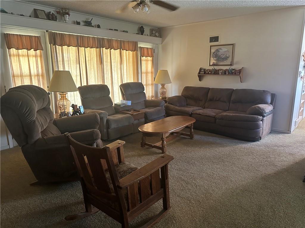 2515 N Pennsylvania Avenue Property Photo 6