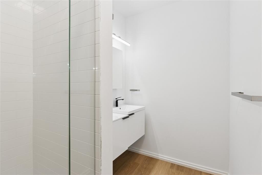 10924 W 67th Street Property Photo 21