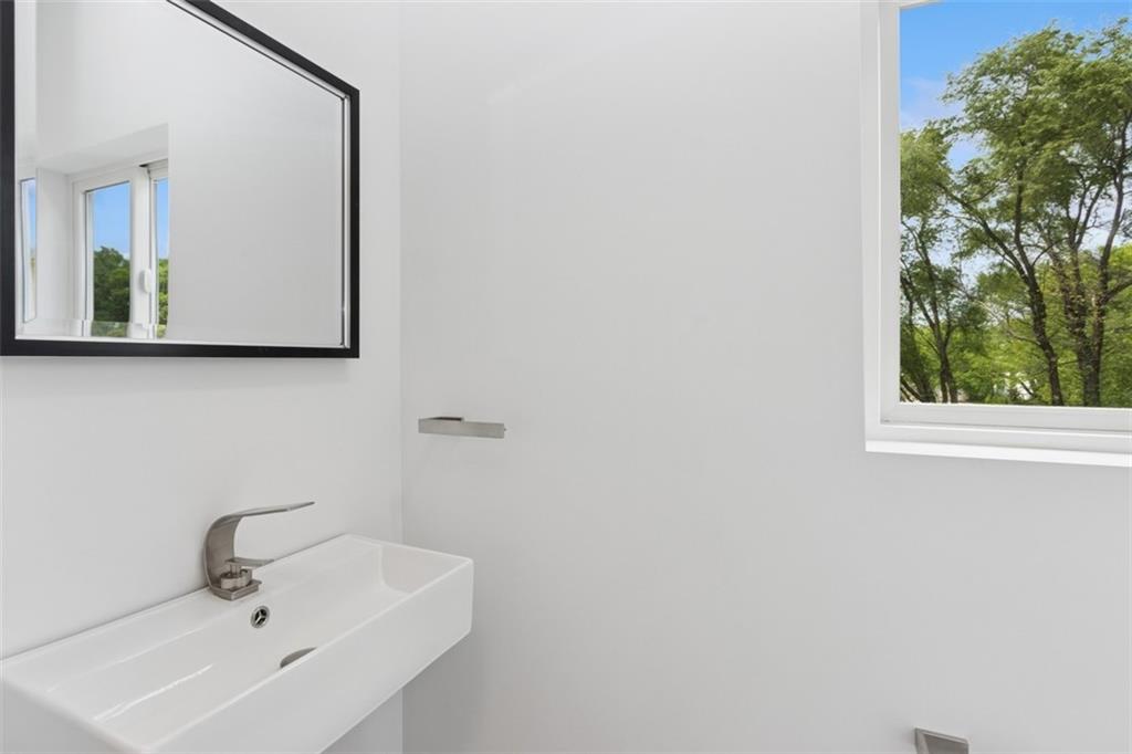10924 W 67th Street Property Photo 26