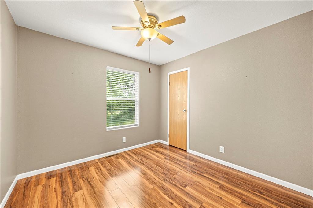 9226 427 Road Property Photo 35