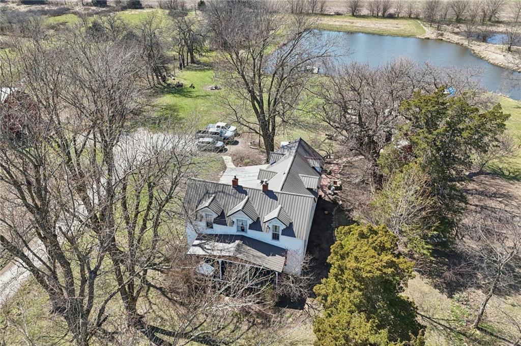 1031 Ne 301 Road Property Photo 45