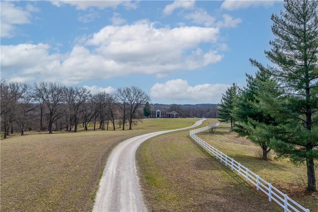 471 201st Road Property Photo 5