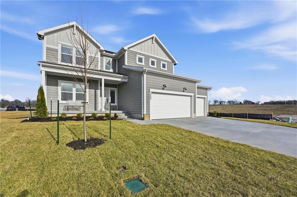 1520 Se Sweet Root Drive Property Photo 2