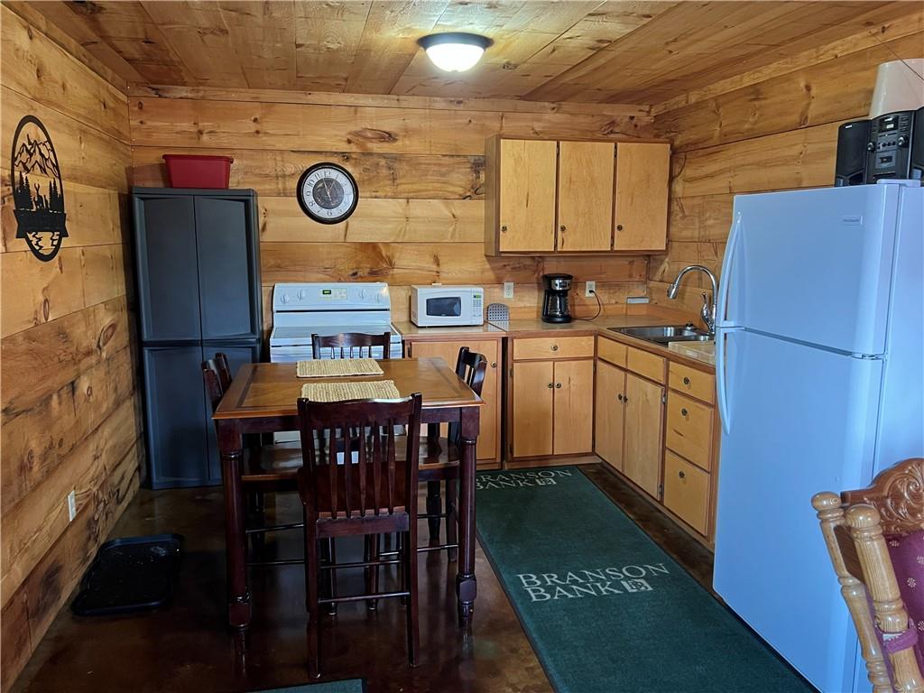 5947 State Highway Dd Highway Property Photo 7
