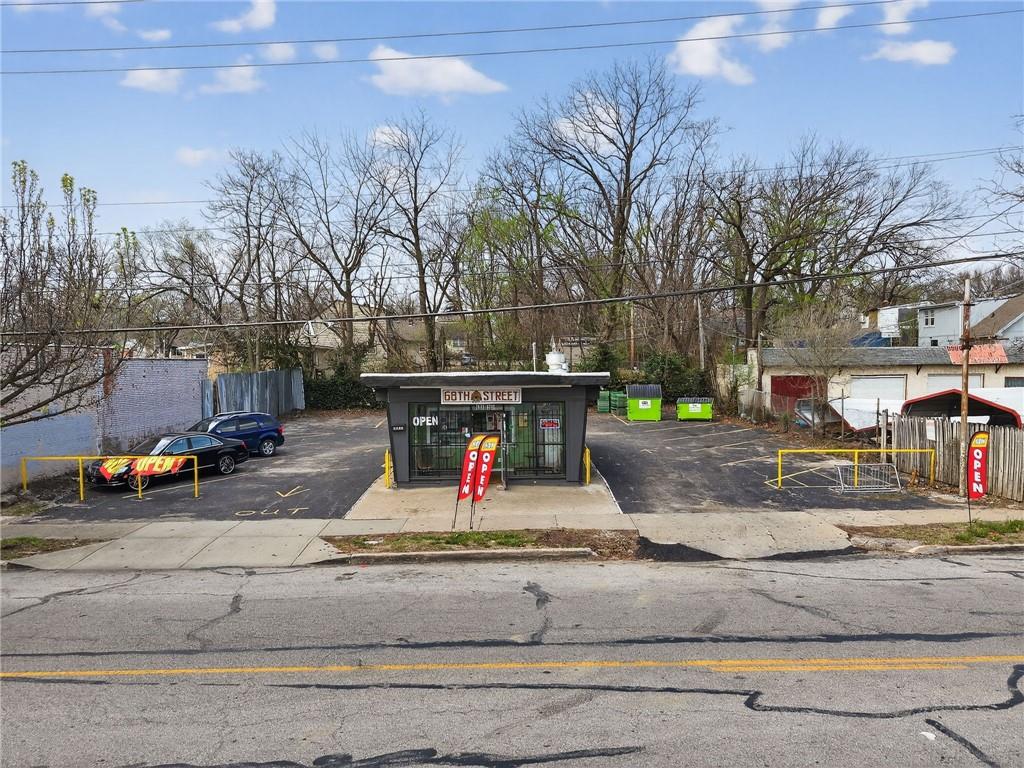 6836 Prospect Avenue Property Photo 3