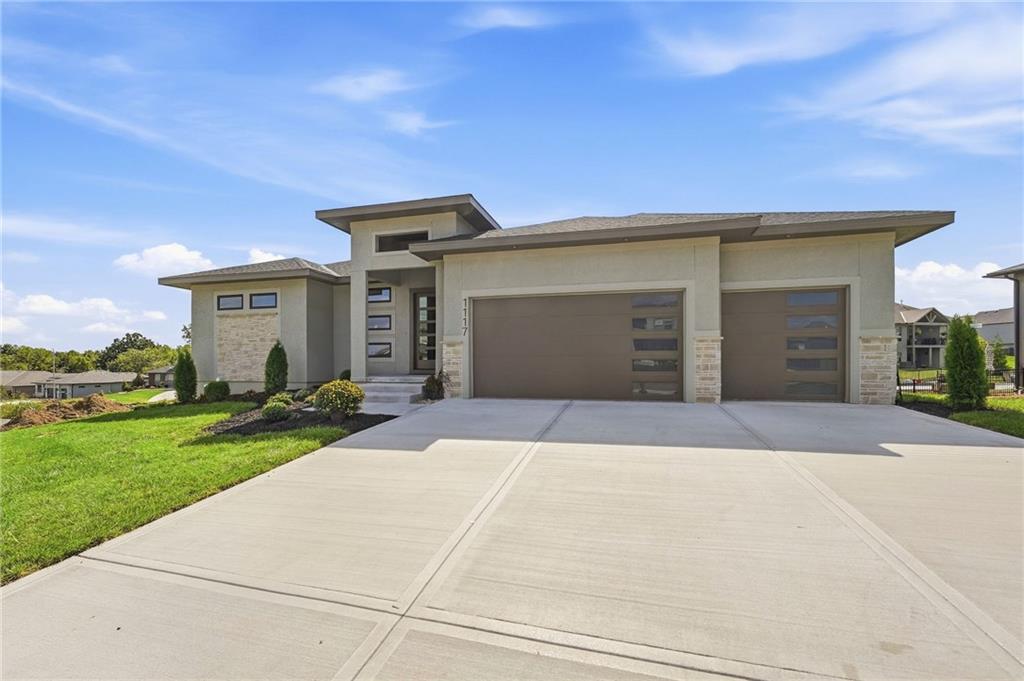 1117 Hummingbird Court Property Photo 3