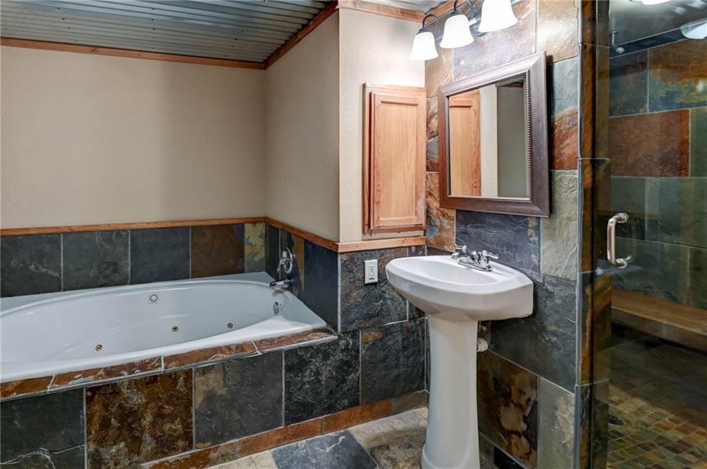 110 C Street Property Photo 43