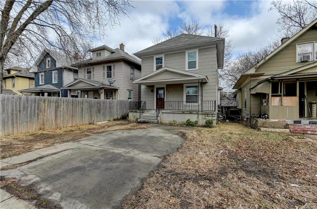 113 N White Avenue Property Photo 4