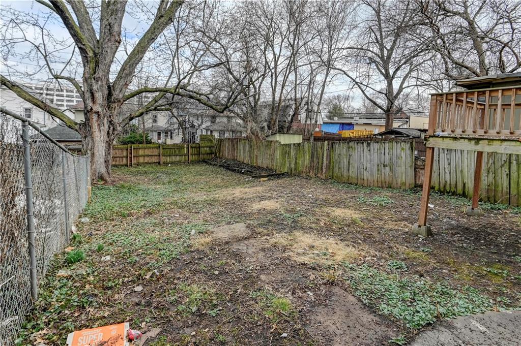 113 N White Avenue Property Photo 7