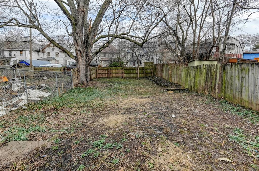 113 N White Avenue Property Photo 8