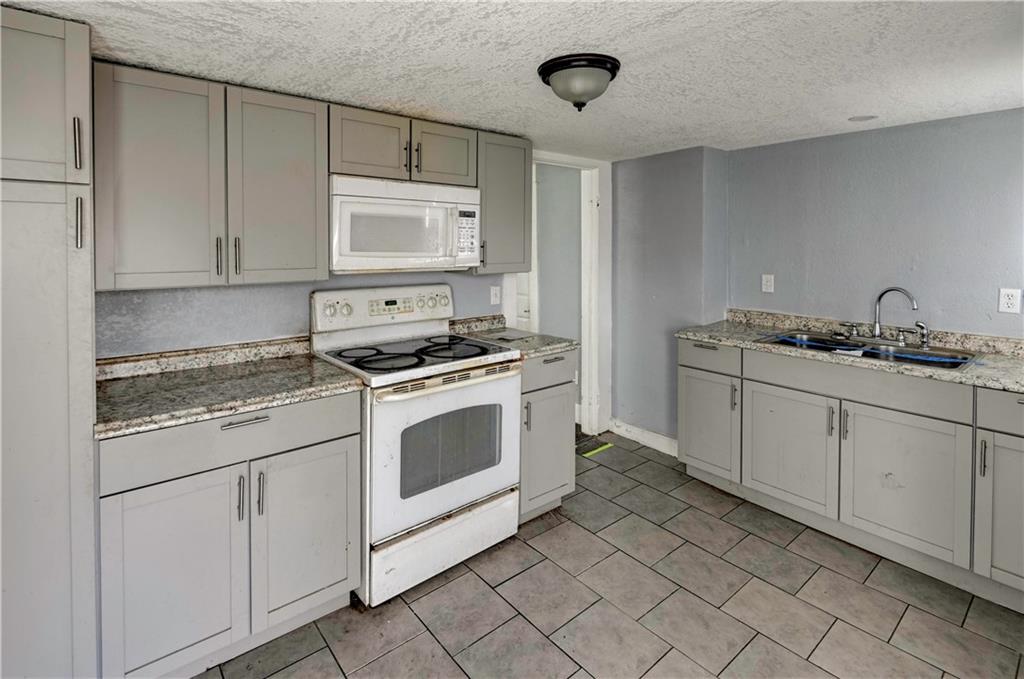 113 N White Avenue Property Photo 17