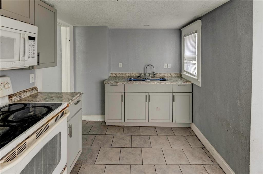 113 N White Avenue Property Photo 18